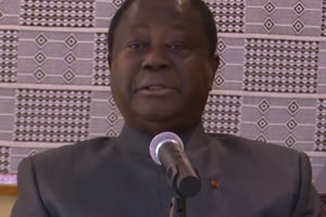 L’ex-président ivoirien Henri Konan Bédié, dans la séquence vidéo au cœur de la polémique depuis plusieurs jours. © YouTube/PDCI TV