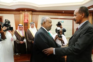 Rencontre avec le président érythréen Issayas Afeworki (à dr.), à Djeddah, le 17 septembre 2018. © Abou Halloyta
