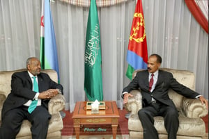 Lors de la rencontre entre Ismaïl Omar Guelleh, le président djiboutien (à g.) et Issayas Afeworki, le président érythréen, en septembre 2018. © Twitter officiel d’Ismaïl Omar Guelleh, le président djiboutien