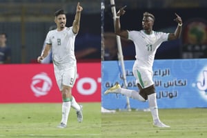 L’Algérien Baghdad Bounedjah et le Sénégalais Keita Balde célèbrent leurs buts lors de la première journée de la phase de poules de la CAN 2019 en Égypte. © Hassan Ammar/AP/SIPA