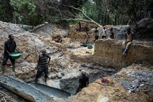 Une mine artisanale du site de Togo-Kazaroho dans la province d’Ituri dans le nord-est de la RDC, le 11 juillet 2018. © John WESSELS/AFP