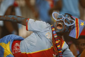 Un supporteur congolais (RDC) durant la CAN 2019 en Egypte. © Ariel Schalit/AP/SIPA