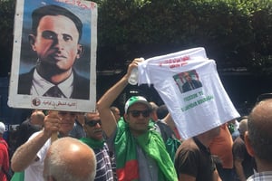Des manifestants commémorant le 57e anniversaire de l’indépendance algérienne, vendredi 5 juillet 2019 à Alger. © Twitter/Zahra Rahmouni