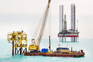 En 2019, 254 millions de dollars ont été investis dans le domaine de l’exploration. Ici, la plate-forme pétrolière d’Ecumed au large de Zarzis, dans le sud-est tunisien. © Kamel Agrebi/ www.imagesdetunisie.com
