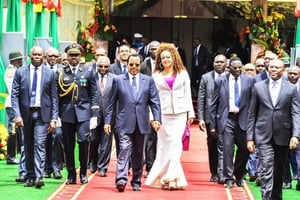 Paul Biya avec son épouse, Chantal, après avoir prêté serment pour son septième mandat, le 6 novembre 2018. © Maboup