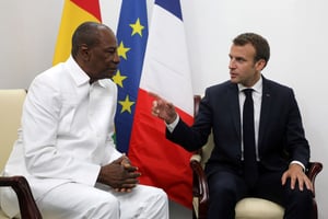 Alpha Condé et Emmanuel Macron à Nouakcshott, lors d’un sommet de l’UA, le 2 juillet 2018. © Ludovic Marin/AP/SIPA