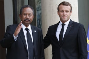 Abdallah Hamdok et Emmanuel Macron à Paris, le 30 septembre 2019. © Thibault Camus/AP/SIPA