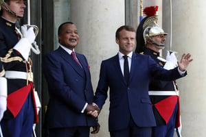 Le président français Denis Sassou Nguesso, accueilli à l’Élysée par son homologue français Emmanuel Macron, le 3 septembre 2019. © Thibault Camus/AP/SIPA