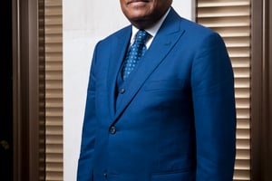 Roger Owono Mba (Gabon), ministre de l’Economie, des Finances et des Solidarités Nationales. A Paris, le 13.09.2019. Photo Vincent Fournier/JA © Vincent Fournier/JA