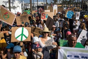Des marocains manifestent pour le climat à Casablanca, le 27 septembre. © AFP Fadel Senna