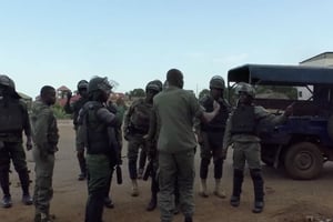 Des policiers anti-émeute à Sonfonia, à Conakry, le 14 octobre 2019. © Reuters TV/via REUTERS