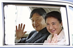 L’empereur japonais Naruhito et son épouse, l’impératrice  Masako , le 15 octobre 2019 à Tokyo. © Pool for Yomiuri/AP/SIPA