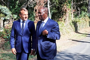 Emmanuel Macron et Alassane Ouattara, à Boulouris (sud de la France), le 15 août 2019. © ERIC GAILLARD / EPA / MAXPPP