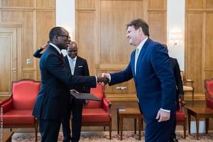 Le président Patrice Talon et l’ambassadeur de l’UE au Bénin Oliver Nette, le 3 mai 2018. © Présidence de la République du Bénin