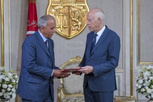 Le président Kaïs Saïed (à droite) recevant le Premier ministre Habib Jemli, le 15 novembre à Tunis (image d’illustration). © Slim Abid/AP/SIPA