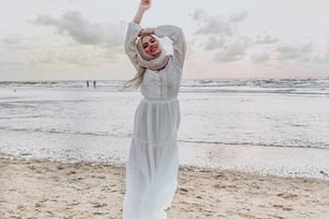 La blogueuse Ruba Zai (1,1 million d’abonnés sur Instagram) a collaboré avec Dolce & Gabanna et Saint-Laurent. © Ruba Zai/Instagram