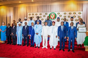 Lors de la 55e session ordinaire de la Conférence des chefs d’État et de gouvernement de la Cedeao, le 29 juin, à Abuja. © Présidence du Bénin