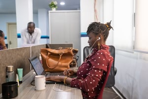 Dans les bureaux de la start-up Touch, plateforme agrégeant divers opérateurs de paiement sur mobile. © Youri Lenquette/Jeune Afrique/2019