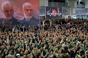 Des manifestants à Téhéran le 17 janvier 2020, après le raid américain qui a tué Qassem Soleimani. © AP/SIPA
