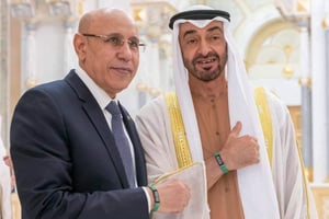Mohamed Ould Ghazouani (g.) reçu par le prince héritier d’Abou Dhabi, Mohammed ben Zayed Al-Nahyane. © Mohamed Ould Ghazouani (Twitter)