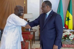 Macky Sall reçoit Idrissa Seck (g.), le 24 mars au palais présidentiel à Dakar. © DR / Présidence sénégalaise.