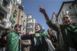 Des femmes manifestent à Alger, le 9 avril 2019. © Mosa’ab Elshamy/AP/SIPA