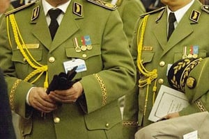 Des généraux algériens de la Direction de la documentation et de la sécurité extérieure (DDSE).  © DR