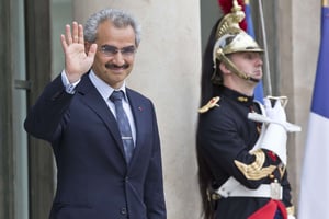 Le prince saoudien Al-Walid ben Talal, lors d’une visite à l’Elysée le 8 septembre 2016. © AP Photo/Michel Euler