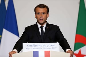 Le président Emmanuel Macron lors de la conférence de presse donnée à Alger le 6 décembre 2017. © CHINE NOUVELLE/SIPA