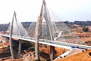 Sika a travaillé sur plusieurs grands chantiers au Maroc, dont celui du le pont à haubans Mohammed VI. © Wikipedia