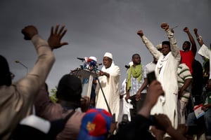 L’imam Mahmoud Dicko, lors de la manifestation du 5 juin 2020 à Bamako. © MICHELE CATTANI / AFP