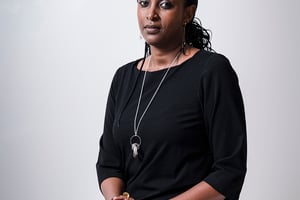 La comédienne rwandaise Isabelle Kabano, qui interprète la mère de Gaby dans « Petit Pays ». © François Grivelet pour JA (Paris, le 2 mars 2020)