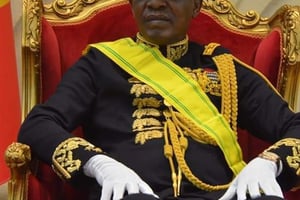 Idriss Déby Itno, à l’Assemblée nationale le 11 août, lors de la cérémonie l’élevant au grade de Maréchal du Tchad, organisée à l’occasion du 60e anniversaire de l’indépendance du pays. © DR / Présidence tchadienne