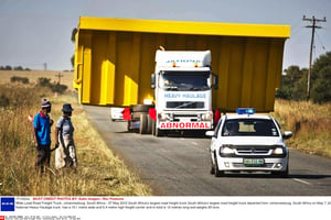 Le transport hors normes concerne les marchandises jusqu’à 250 tonnes. © Gallo Images/Rex Feat/REX/SIPA