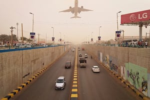 Vue du tunnel de la Route de l’Afrique, près de l’aéroport international de Khartoum, au Soudan. © Mohammed Abdelmoneim Hashim Mohammed/Wikipedia/Licence CC