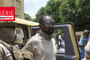 Le colonel Assimi Goïta devenu « chef de l’État » malien, le 24 août à Bamako. © Baba Ahmed/AP/Sipa
