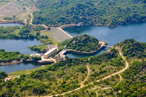 Barrage hydroélectrique de Lagdo, au Cameroun. © Renaud VAN DER MEEREN pour Les Editons du Jaguar