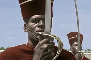 Des tirailleurs sénégalais dans le documentaire « Décolonisations, du sang et des larmes », de Pascal Blanchard et David Korn-Brzoza © Gaumont Pathé Archives