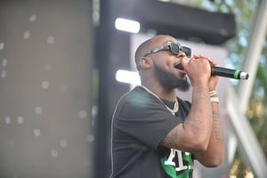 Le chanteur Davido au festival de musique Kaya, à Miami, États-Unis, le 20 avril 2019. © JLN Photography/REX