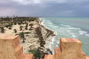La plage de Farwa, au large de la Libye, le 02 novembre 2018. © Karlos Zurutuza