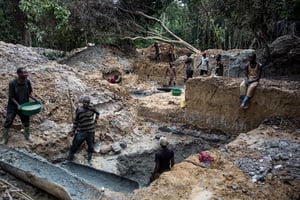 Exploitation artisanale d’or dans la région de Togo-Kazaroho en Ituri (RDC). © John WESSELS