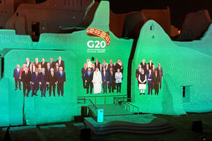Photo de famille à la réunion du G20 du 20 novembre. © Nael Shyoukhi/REUTERS