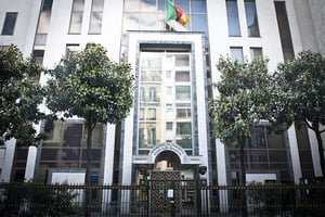 L’ambassade du Cameroun, rue d’Auteuil, à Paris, le 14 mai 2020. © Vincent Fournier /JA