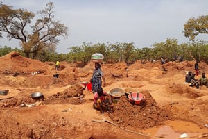 Site d’orpaillage de Papara, au nord-est de Tengrela. Dans la région, les mines représentent une importante manne financière. Photo d’illustration. © Vincent Duhem