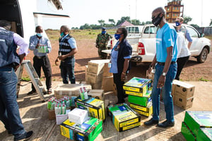 Livraison de matériel logistique, le 16 février 2021, pour faire face à de nouveaux cas de fièvre hémorragique Ebola. © Twitter ANSS GUINEE