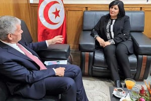 Abir Moussi reçoit l’ambassadeur de France à Tunis André Parent, au siège du PDL, le 17 février 2021. © PDL