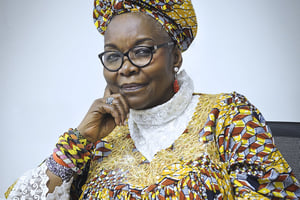 La Camerounaise Alice Nkom, avocate et  militante des droits de l’homme, à Paris, le 19 septembre 2014. © Vincent Fournier/JA