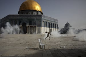 L’esplanade des Mosquées est le théâtre d’affrontements entre Palestiniens et policiers israéliens depuis le 7 mai 2021. © AP Photo/Mahmoud Illean