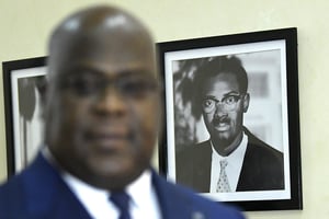Félix Tshisekedi devant un portrait de Patrice Lumumba, figure de l’indépendance, assassiné dans l’ex-Katanga en janvier 1961.