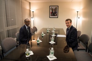 Le président Kagame a des entretiens bilatéraux avec le président français, Emmanuel Macron, à New York, le 18 septembre 2017. © Paul Kagame/Flickr/Licence CC